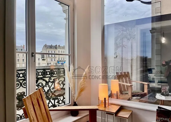 Unique With Parking - Centre