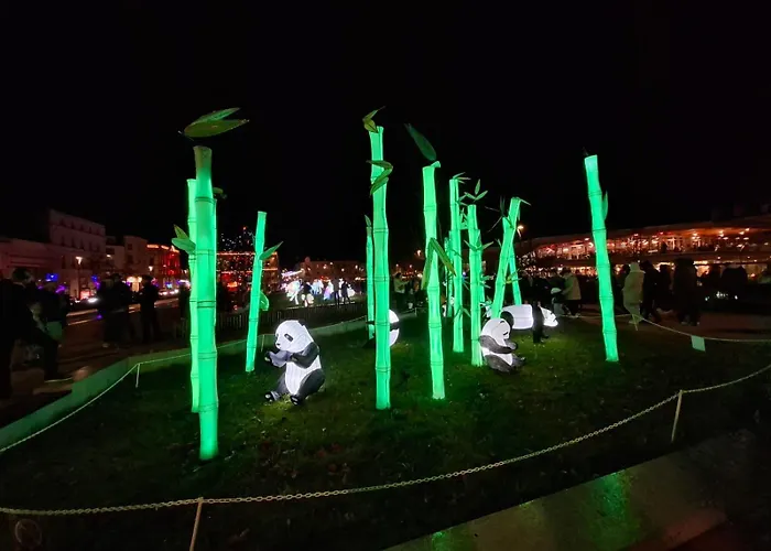 Unique With Parking - Centre